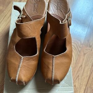Brown Leather clogs by Sergio Tomani made in Colombia.